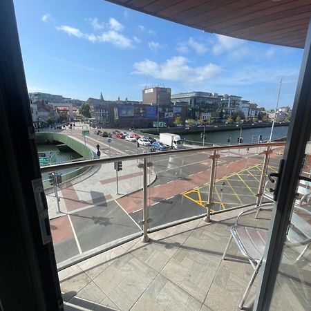 Fabulous And Sunny 2 Bed Apartment, In City Centre Cork Buitenkant foto