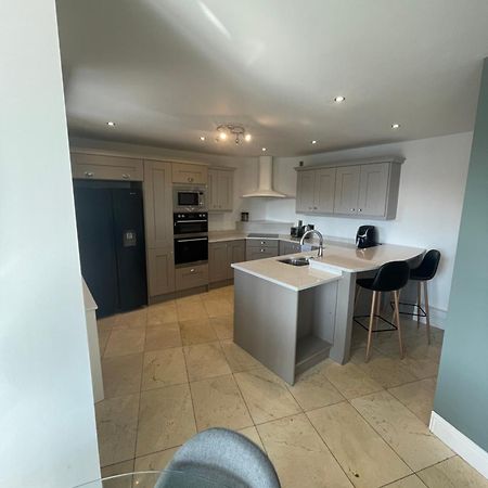 Fabulous And Sunny 2 Bed Apartment, In City Centre Cork Buitenkant foto